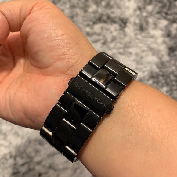 Michael Kors Oversized Dylan Black-Tone Unisex Watch - Picture 11 of 12